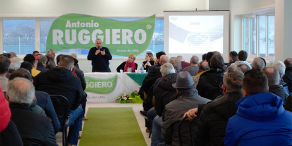 Antonio Ruggiero incontra i conferitori nel sito abruzzese 