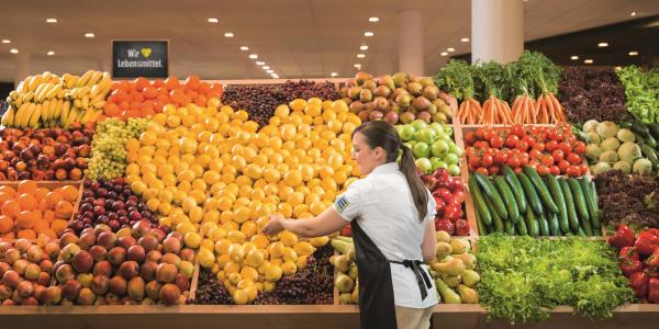 Edeka, progetto per aprire negozi dedicati al bio