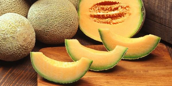 Meloni, posteggi pieni e pochi consumi 