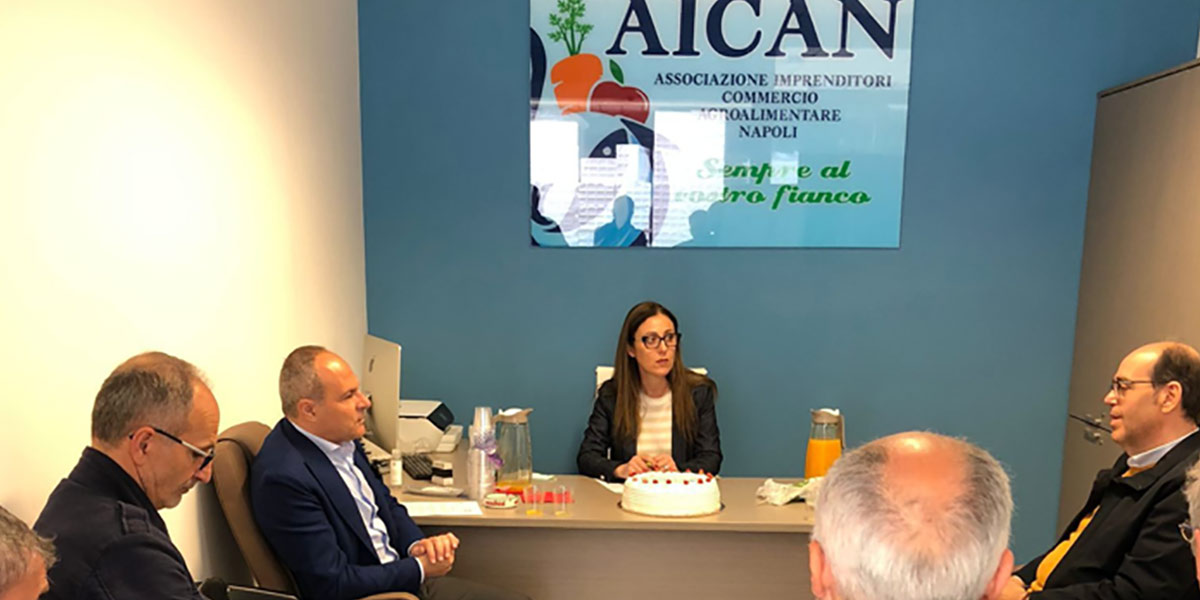 Napoli, i grossisti votano per lavorare di giorno