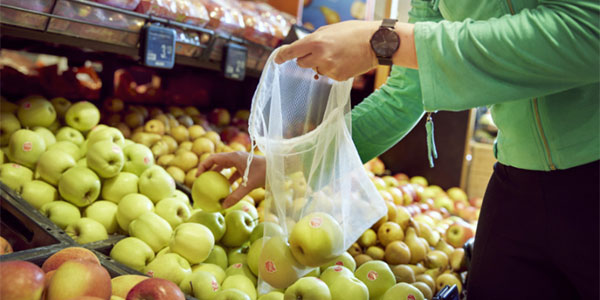 Albert Heijn dice basta ai sacchetti di plastica monouso