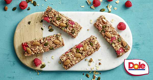 Dole, cinque snack salutari a base di frutta