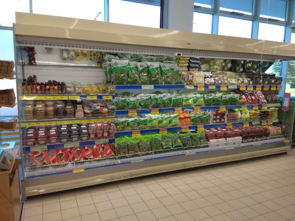 DPiù San Mauro Pascoli ex Geo reparto ortofrutta banco refrigerato