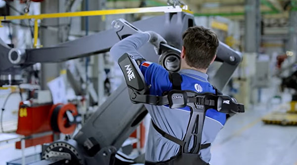 L'esoscheletro arriva nei magazzini di Esselunga