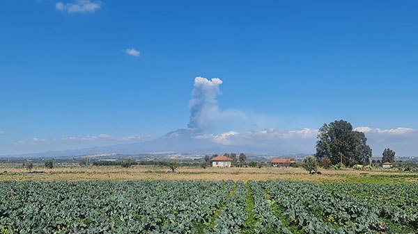 Etna, continua a salire il conto dei danni da cenere
