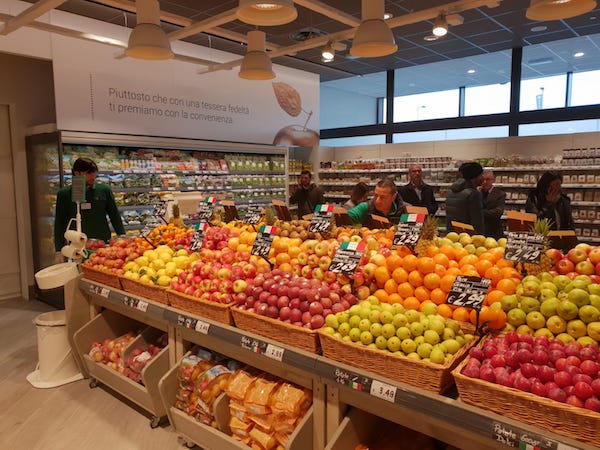 Unes apre «il più bel supermercato di sempre»
