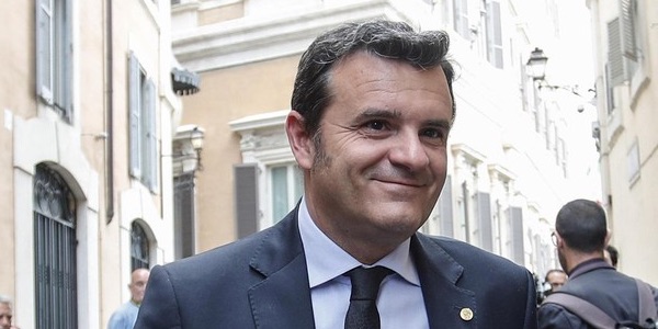 Centinaio: «Tornare a finanziare la ricerca»
