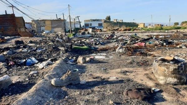 Puglia, incendio nel ghetto: bracciante muore carbonizzato