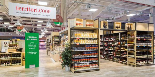 Ipercoop Ariosto riapre a Reggio Emilia dopo il restyling 