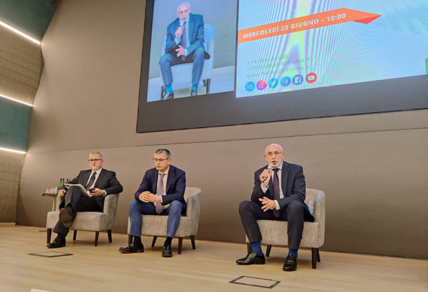 «Nel settore serve un confronto coordinato dalla politica»